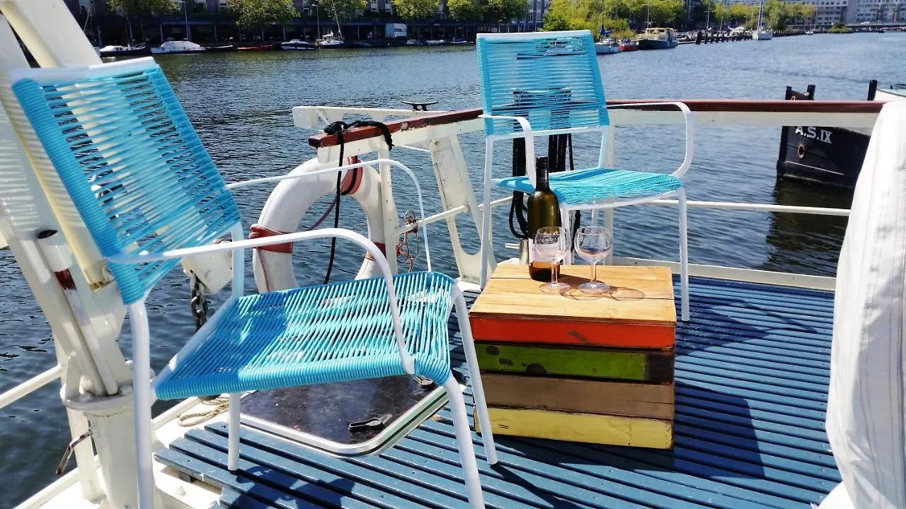 Botel Hotel Motorjacht Flint Amsterdam