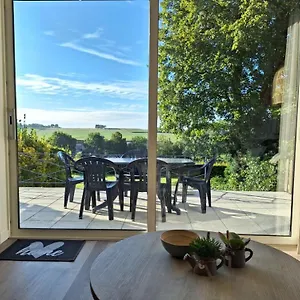 https://domein-hellebeuk-met-uitzicht-valkenburg-klimmen.valkenburgaandegeul-hotels.com