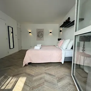 Homes By The C Apartment Zandvoort